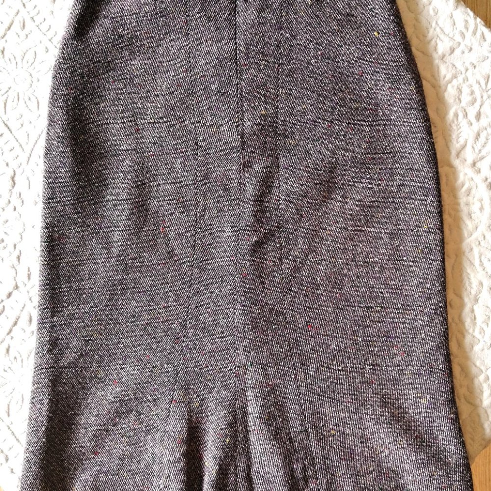Structured Skirt - Picture 8 of 8